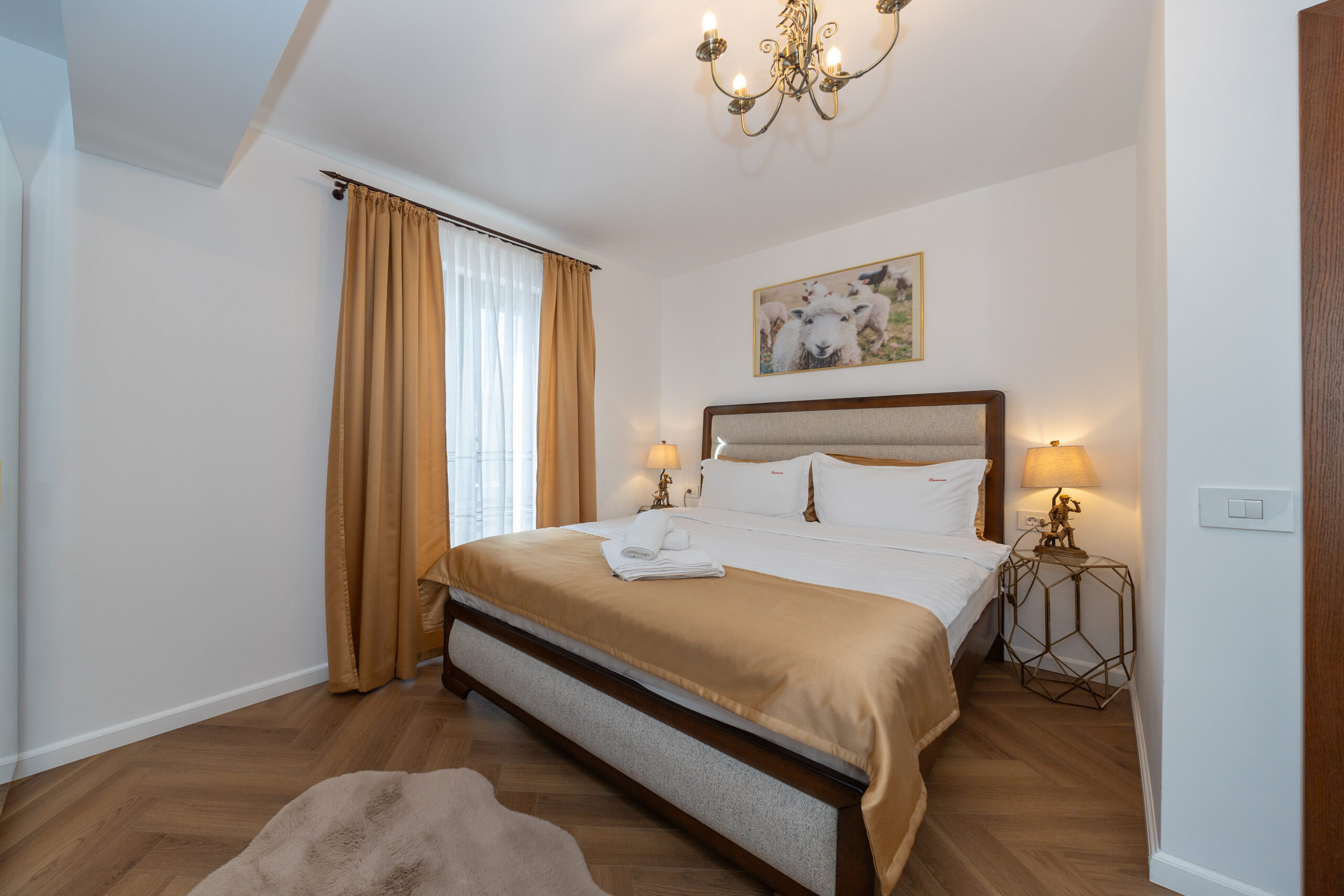 cazare cu ciubăr 
accommodation în bran Romania