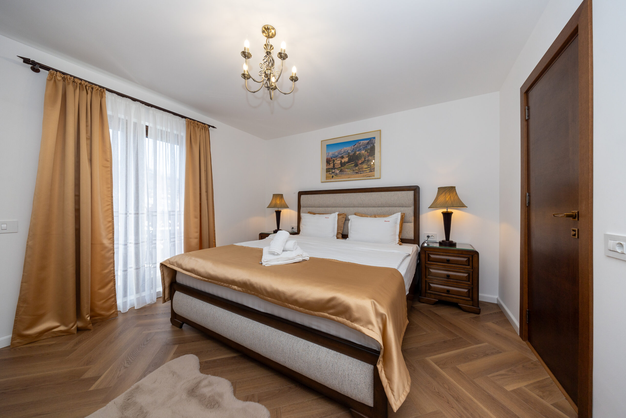 cazare cu ciubăr 
accommodation în bran Romania